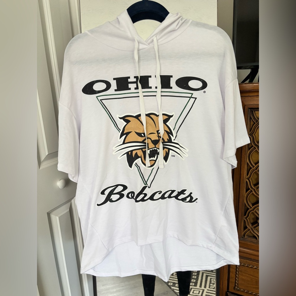Ohio Bobcats Women's White Short Sleeve Hoodie Top